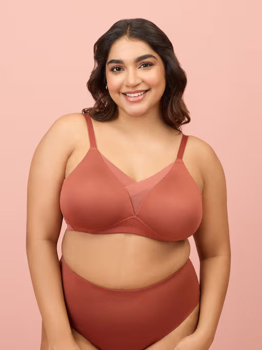NYKAA-NYB202, Mesh Padded